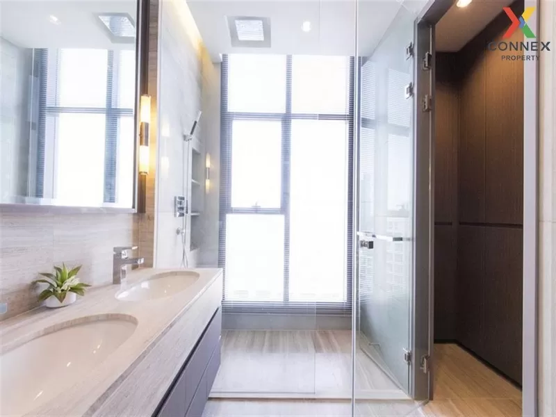 FOR RENT condo , The Diplomat Sathorn , high floor , BTS-Surasak 